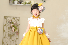 七五三 3歳 ふんわり広がる裾が可愛い黄色のドレス