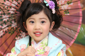 七五三 3歳 和傘はお子さんにもパパママにも人気の小物です