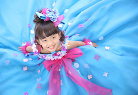 七五三7歳女の子 ハニーフラワーのターコイズブルーのドレスにはこだわりがいっぱい